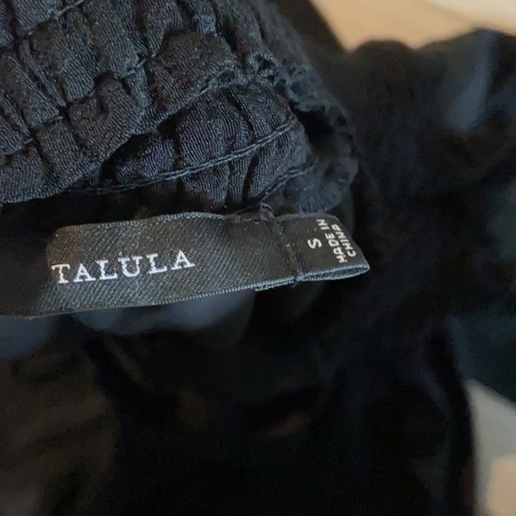 Aritzia Talula Curzon off the shoulder dress - Picture 5 of 5